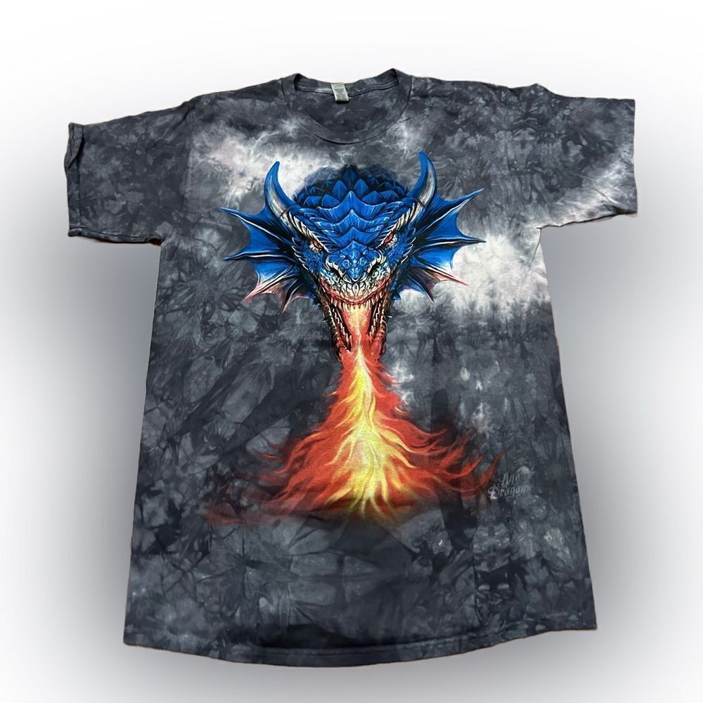 The Mountain Style Dragon Breathing FireโTshirt